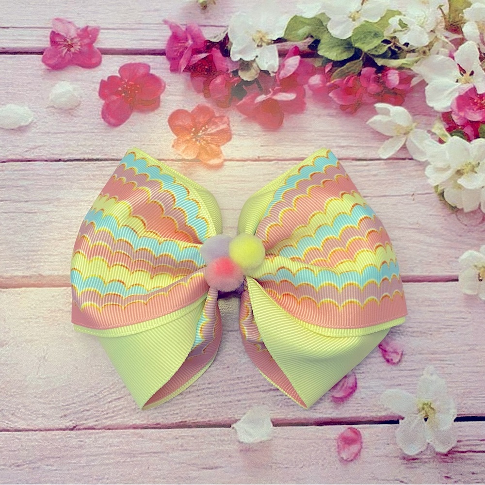 Pom pom Bow